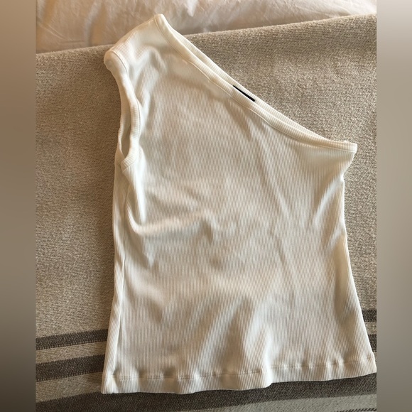 Goldsign ribbed asymmetric top - Picture 3 of 6